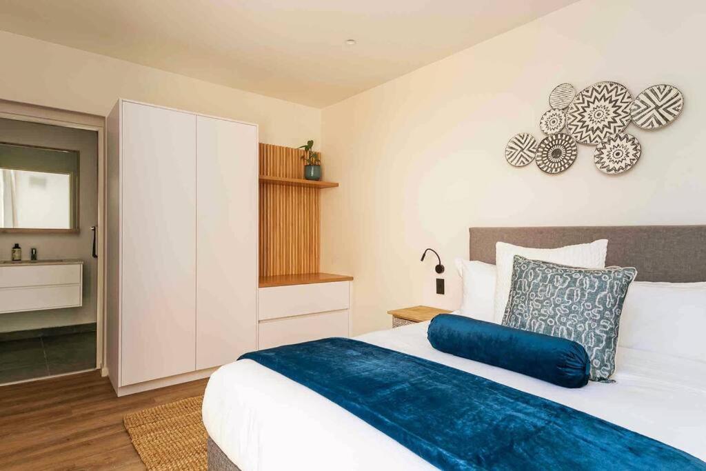 The Palm Flats Seaside Bliss 300m From Sea Apartment